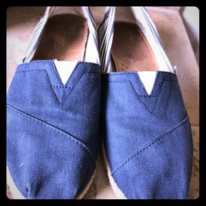 Toms blue and cream slip ons size 7w